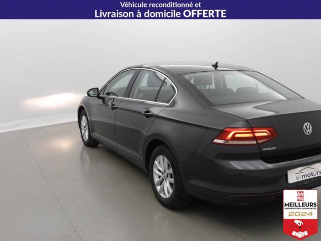 Volkswagen Passat image 8