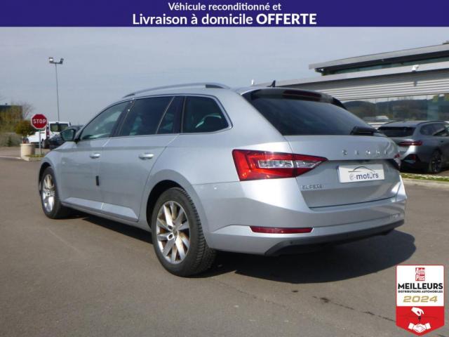 Skoda Superb Combi image 1
