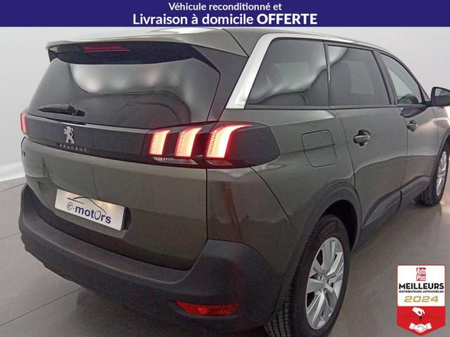 Peugeot 5008 image 1