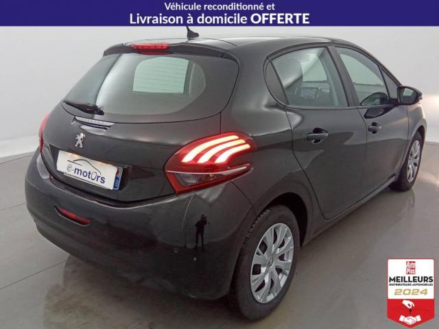 Peugeot 208 image 1