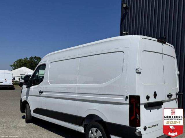 Renault Master image 2
