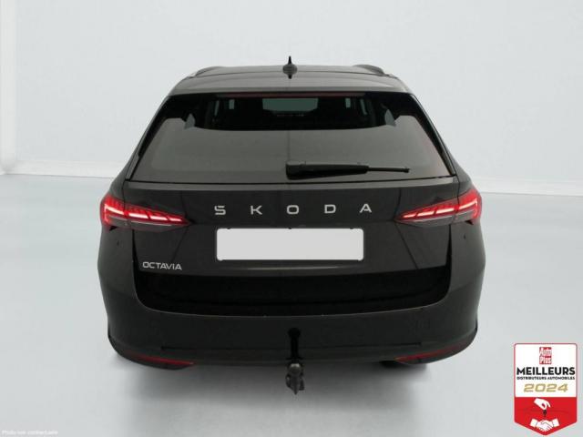 Skoda Octavia image 2