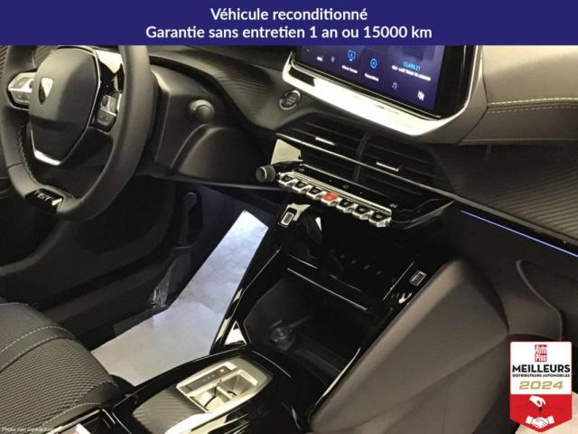 Peugeot 2008 image 8