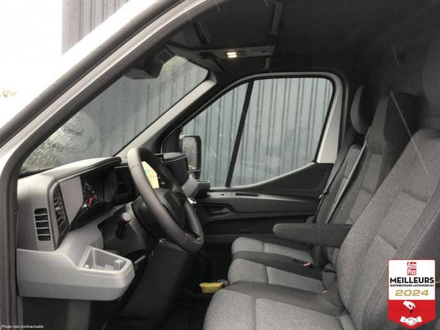 Renault Master image 8