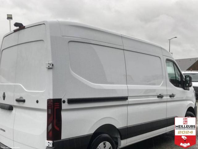 Renault Master image 2
