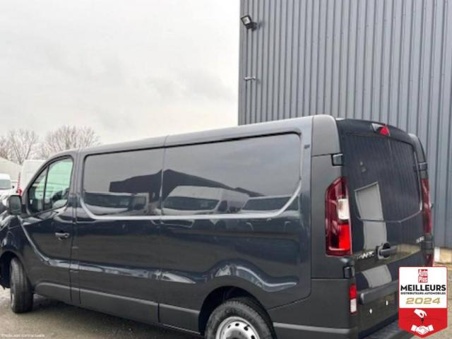Renault Trafic image 2