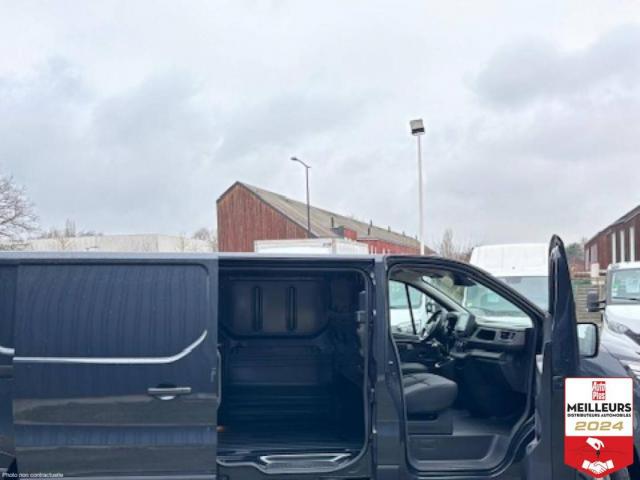 Renault Trafic image 9