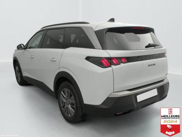 Peugeot 5008 image 2