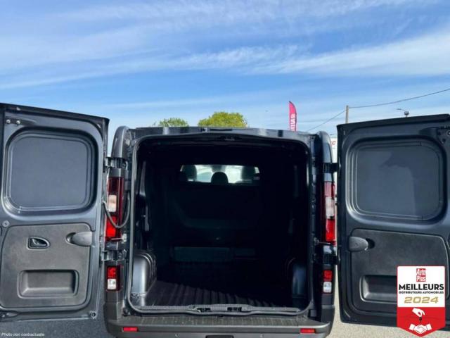 Renault Trafic image 8