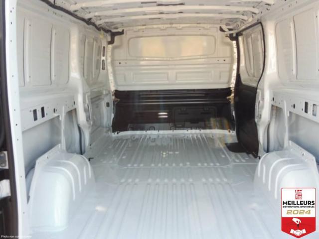 Renault Trafic image 9