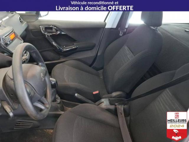 Peugeot 208 image 5