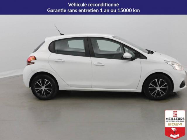Peugeot 208 image 8