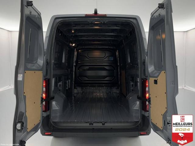 Nissan Interstar image 6