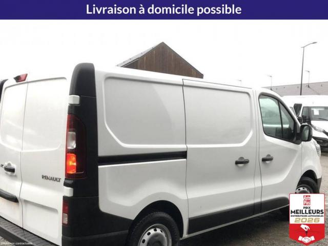 Renault Trafic image 2