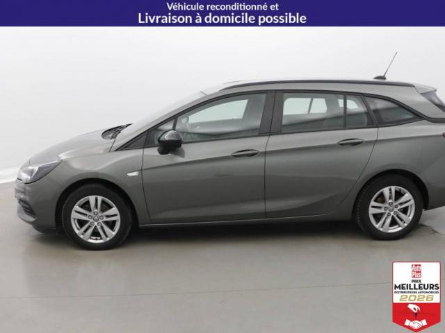 Opel Astra Sports Tourer image 8