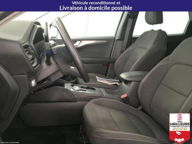 Ford Kuga image 2
