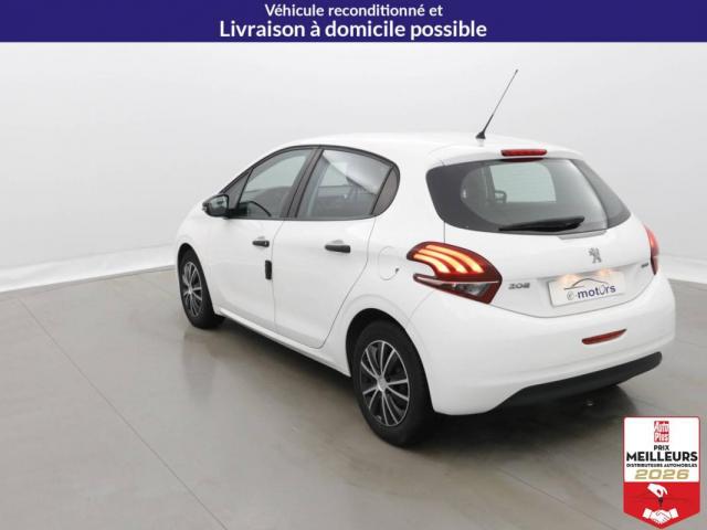 Peugeot 208 image 1
