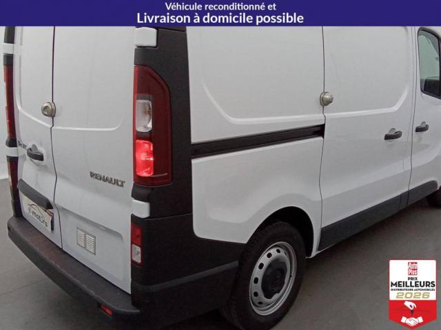 Renault Trafic image 2