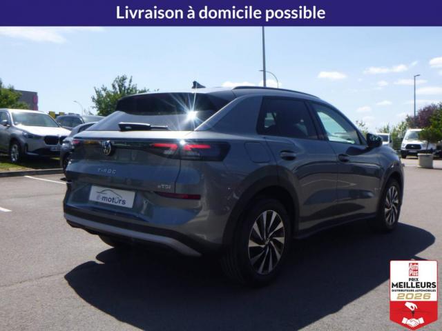 Volkswagen T-Roc image 8