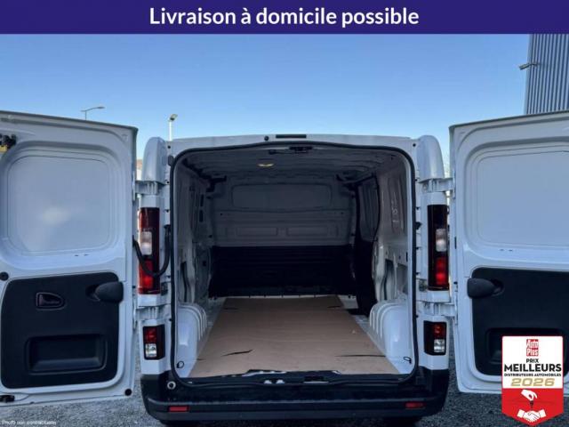 Renault Trafic image 8