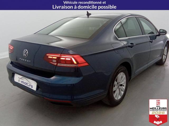 Volkswagen Passat image 1