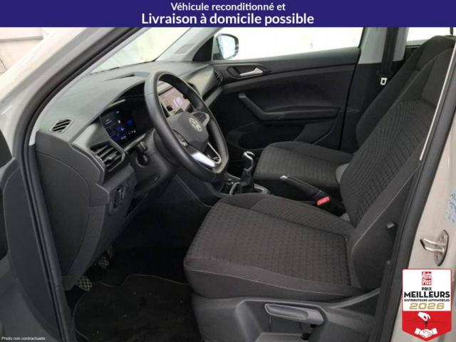 Volkswagen T-Cross image 2