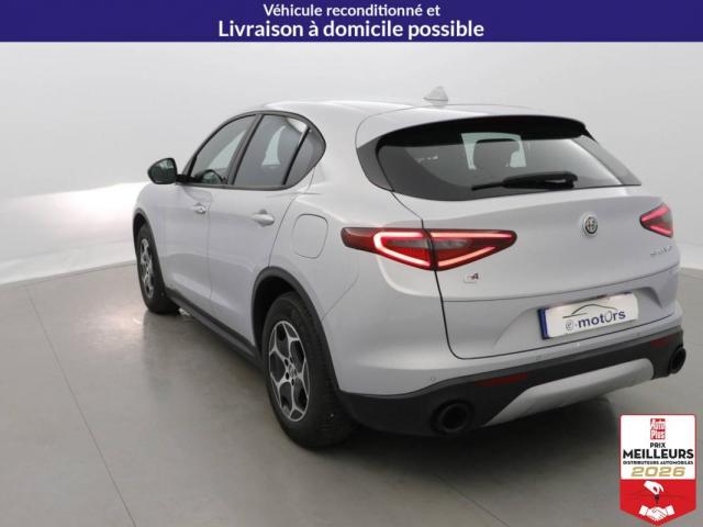 Alfa Romeo Stelvio image 1