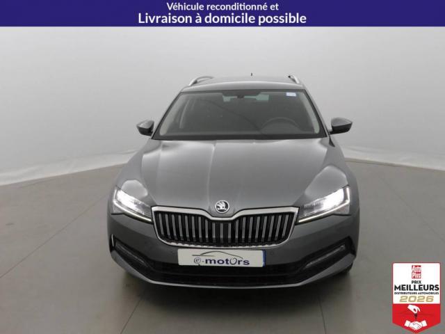 Skoda Superb Combi image 8