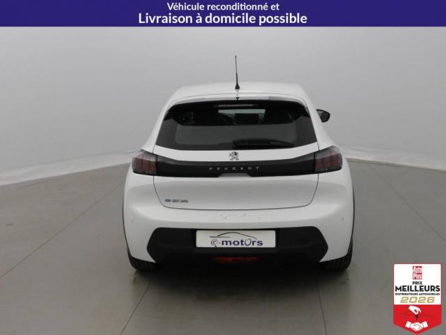 Peugeot 208 image 9
