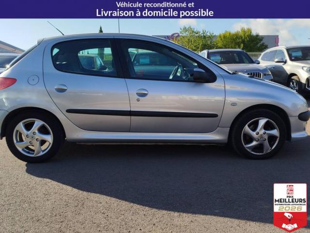 Peugeot 206 image 7