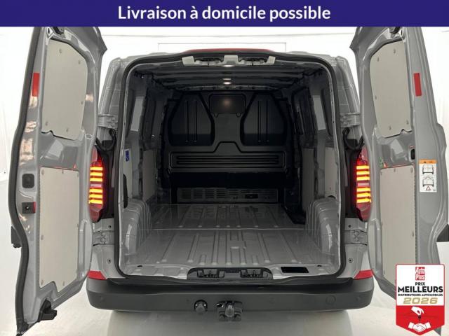 Volkswagen Transporter image 6