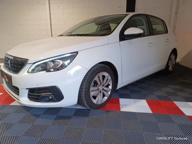 Peugeot 308 image 2