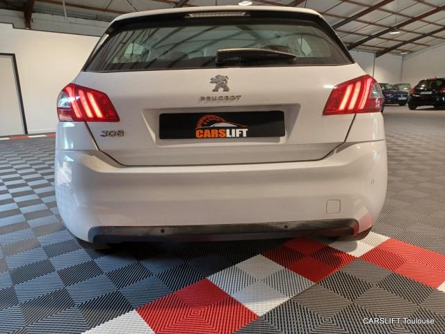 Peugeot 308 image 9