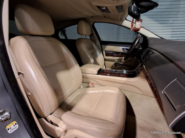 Jaguar Xf image 2