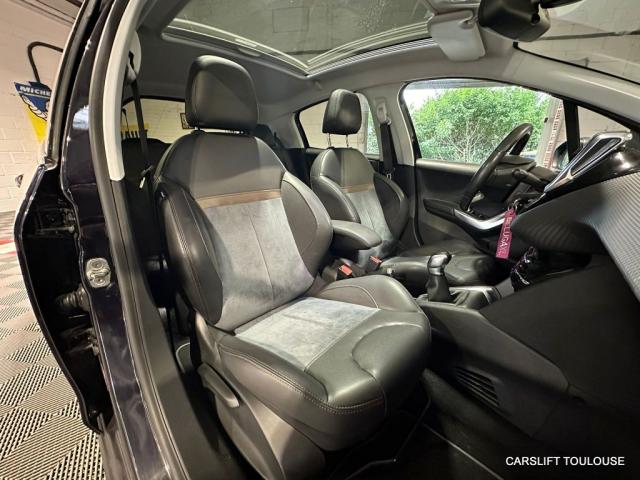 Peugeot 208 image 7