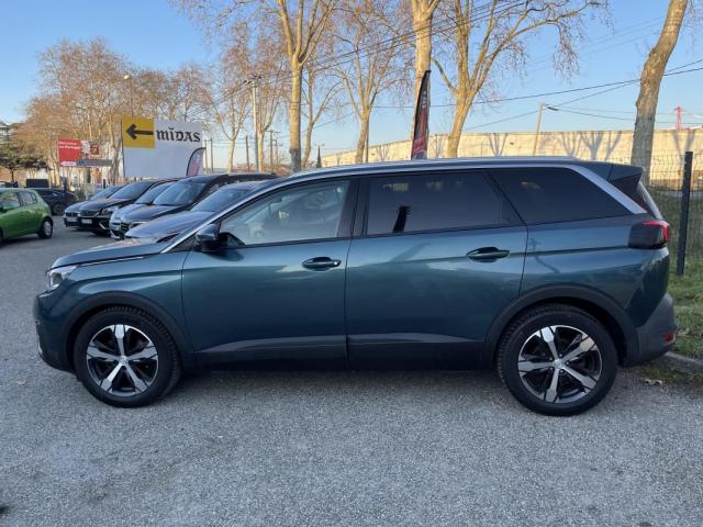 Peugeot 5008 image 2