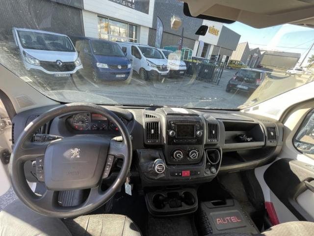 Peugeot Boxer image 2