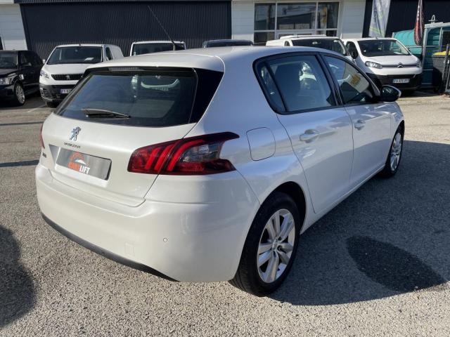 Peugeot 308 image 1