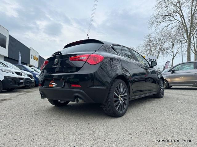 Alfa Romeo Giulietta image 5