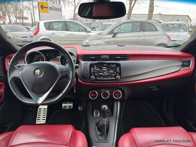 Alfa Romeo Giulietta image 9