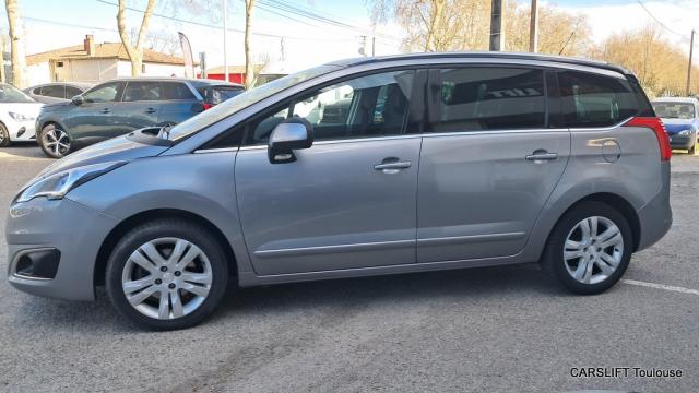 Peugeot 5008 image 3