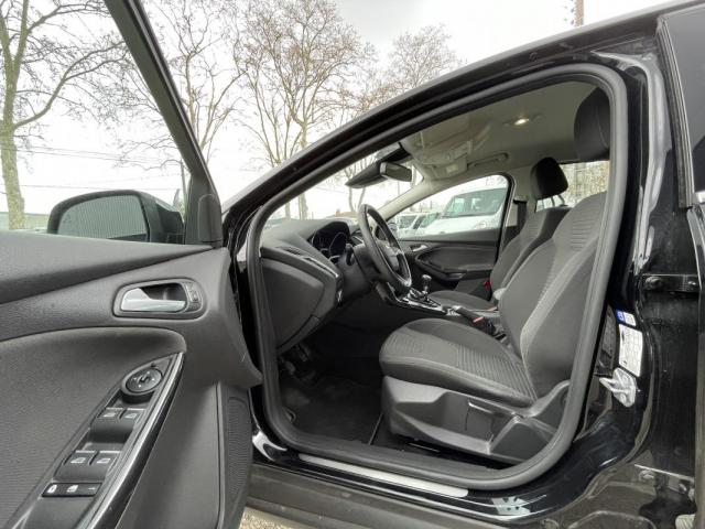 Ford Focus image 5