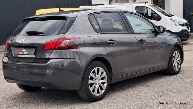 Peugeot 308 image 8