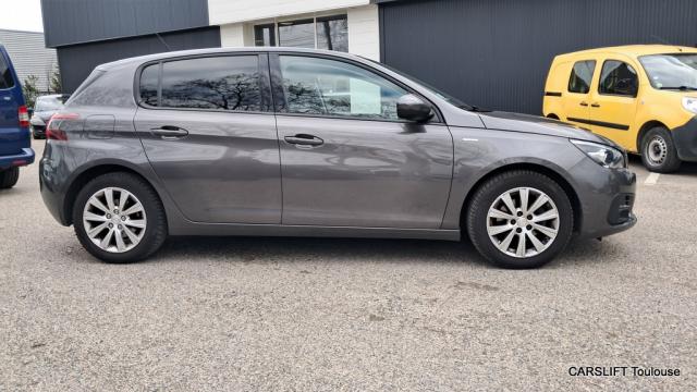 Peugeot 308 image 1