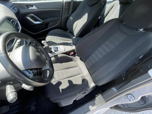 Peugeot 308 image 9