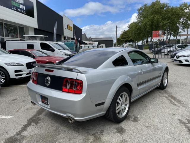 Ford Mustang image 6