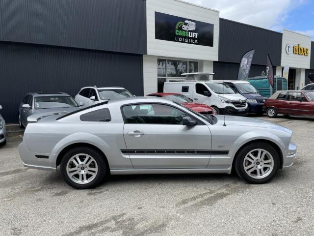 Ford Mustang image 9
