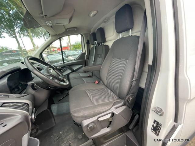 Ford Transit Custom image 5