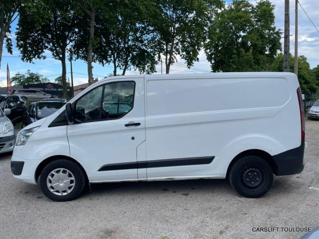 Ford Transit Custom image 7