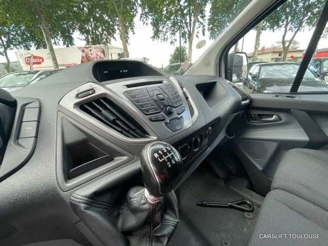 Ford Transit Custom image 8